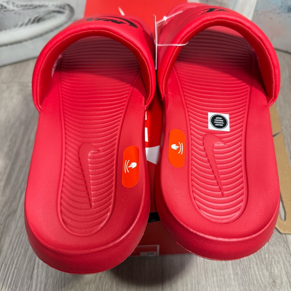 New Nike Victori One Slide Size 13 University Red/ Black - Picture 2 of 7